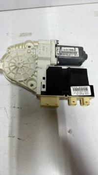 Moteur leve vitre avant droit