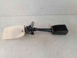 Attache ceinture avant gauche