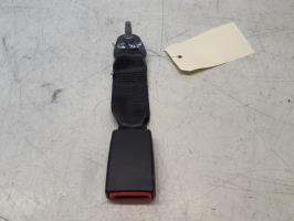 Attache ceinture arriere droit