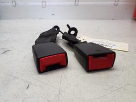 Attache ceinture arriere gauche