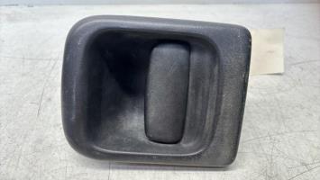 Poignee porte avant droit