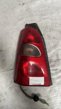 Fanale posteriore principale sinistro (luci)