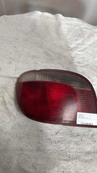 Fanale posteriore principale sinistro (luci)