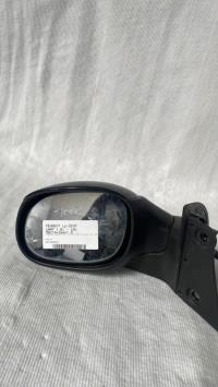 Specchietto retrovisore sinistro