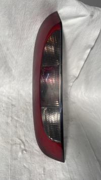 Fanale posteriore principale sinistro (luci)