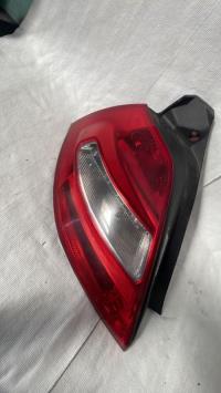 Fanale posteriore principale sinistro (luci)