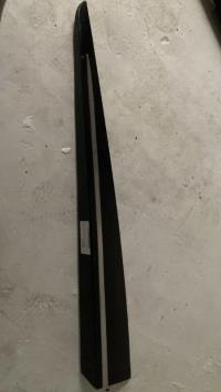 Baguette de porte avant gauche