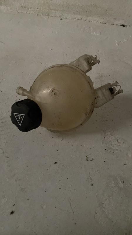 Vase d'expansion PEUGEOT 208 1  - 1