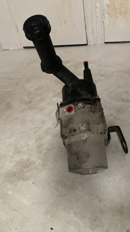 Pompe de direction PEUGEOT PARTNER 2  - 1