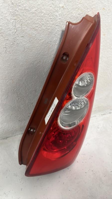 Feu arriere principal droit (feux) MAZDA 5 1 PHASE 1 Diesel - 1