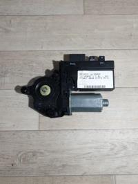 Moteur leve vitre avant droit