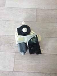 Moteur leve vitre avant droit