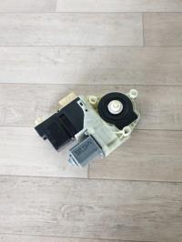 Moteur leve vitre avant gauche