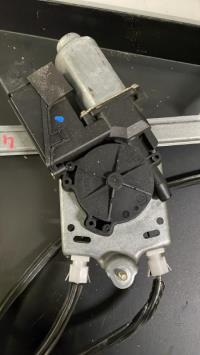 Leve vitre electrique avant droit