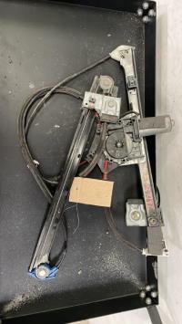 Leve vitre electrique avant droit