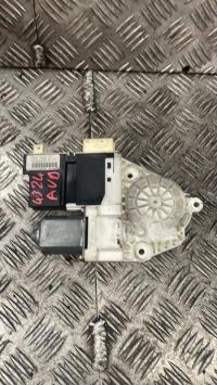 Moteur leve vitre avant droit