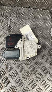 Moteur leve vitre avant droit