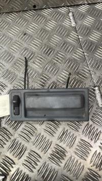 Poignee interieur porte laterale gauche