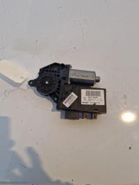 Moteur leve vitre avant droit