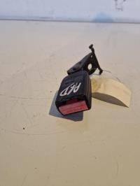 Attache ceinture arriere droit