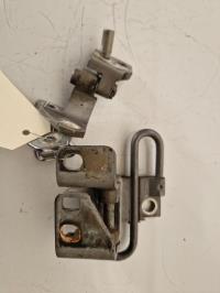Charniere de porte avant droit