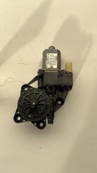 Moteur leve vitre avant droit