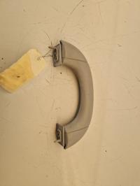 Poignee de maintien avant droit