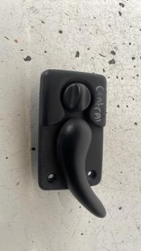 Poignee interieur porte laterale droite