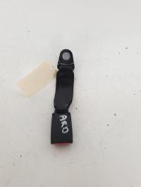 Attache ceinture arriere droit