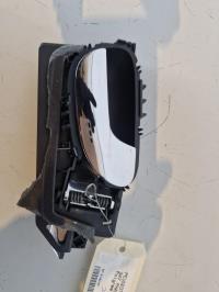 Poignee interieur avant droit