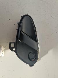 Poignee porte avant gauche