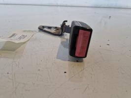 Attache ceinture arriere droit