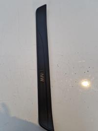 Baguette de porte avant droite