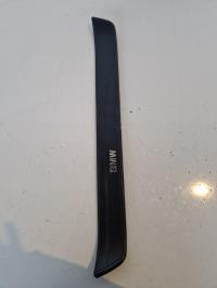 Baguette de porte avant gauche