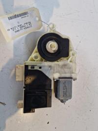 Moteur leve vitre avant gauche