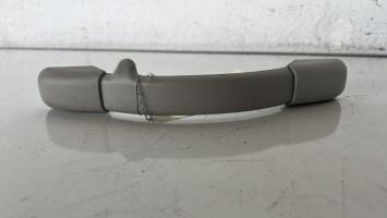 Poignee de maintien avant gauche
