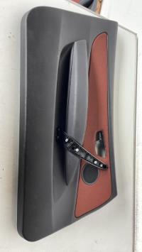 Garniture porte avant gauche