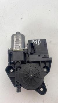Moteur leve vitre avant droit