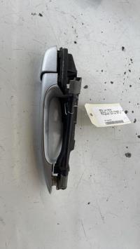 Poignee porte avant droit