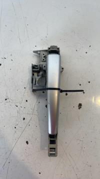 Poignee porte avant gauche