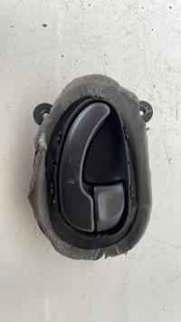 Poignee interieur avant droit