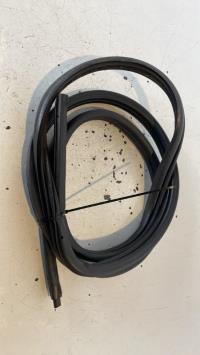 Joint de porte avant gauche