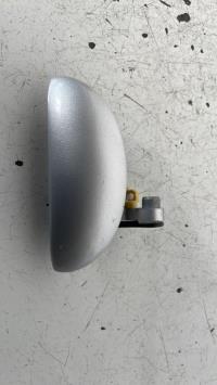 Poignee porte avant gauche