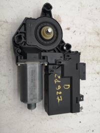 Moteur leve vitre avant droit