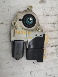 Moteur leve vitre avant gauche