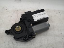 Moteur leve vitre avant droit