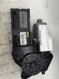 Moteur leve vitre avant gauche