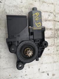 Moteur leve vitre avant droit