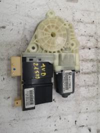 Moteur leve vitre avant droit