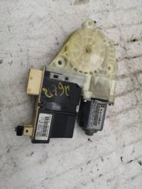 Moteur leve vitre avant droit
